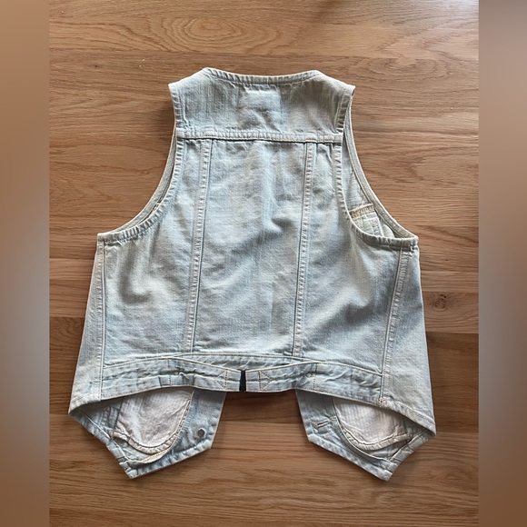 Levi’s Denim Vest - Picture 2 of 3